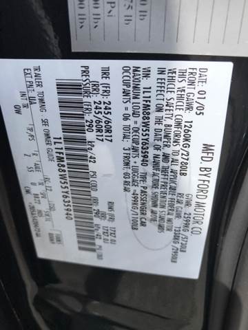 2005 Lincoln Town Car