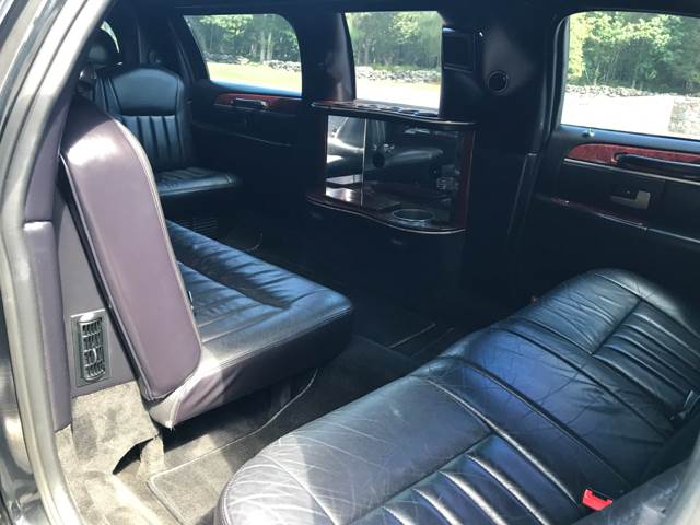 2005 Lincoln Town Car