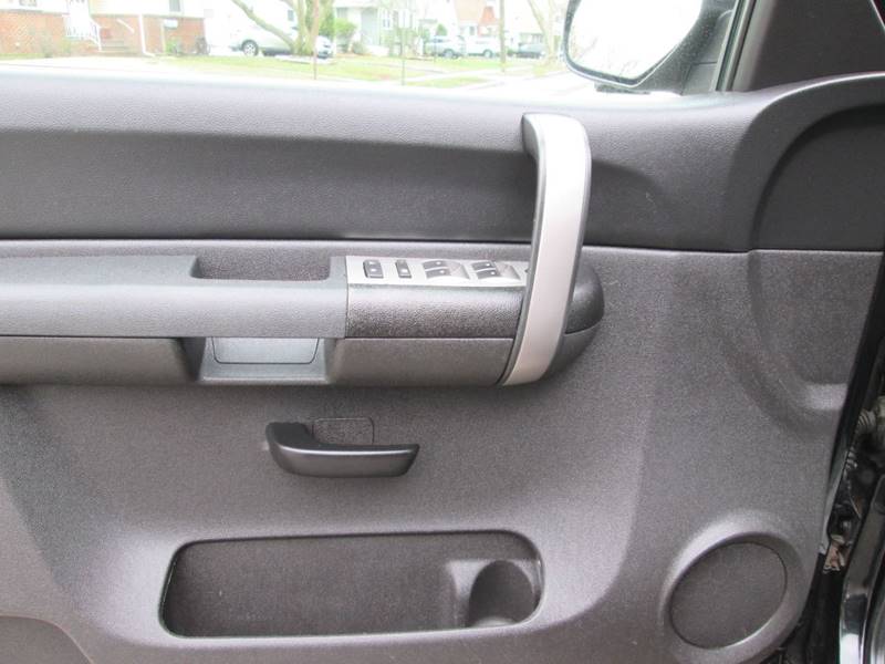 2009 GMC Sierra 1500 SLE (image 11)