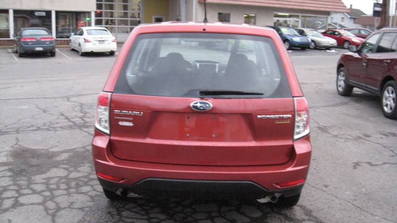 2010 Subaru Forester 2.5X (image 4)