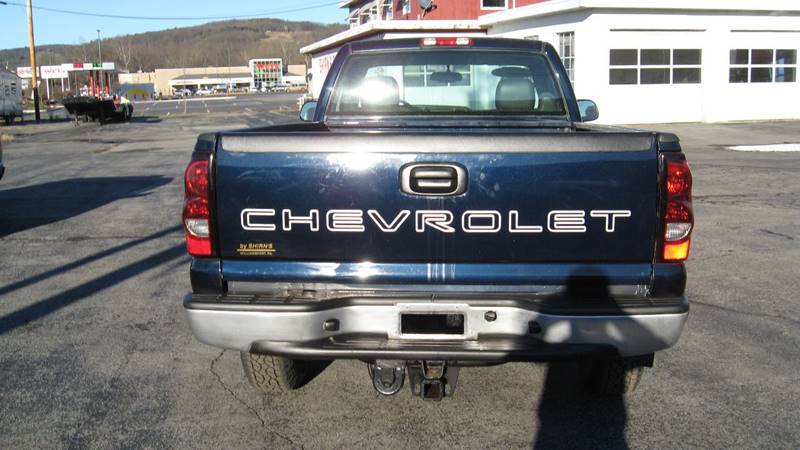 2005 Chevrolet Silverado 1500 (image 2)
