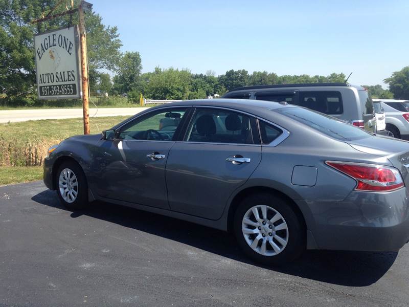 2015 Nissan Altima for sale at EAGLE ONE AUTO SALES in Leesburg OH