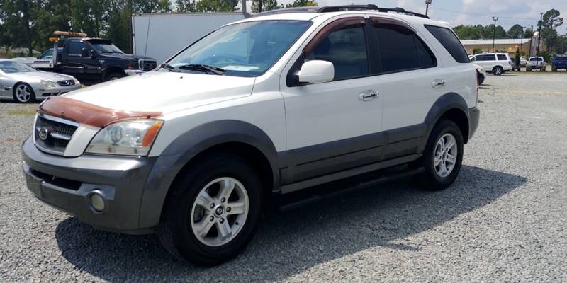 2004 Kia Sorento for sale at Jackson Automotive in Smithfield NC