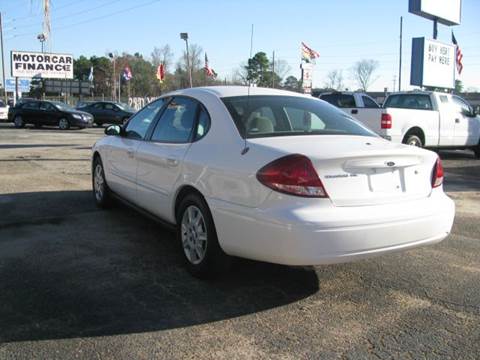 2006 Ford Taurus SE