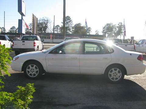 2006 Ford Taurus SE