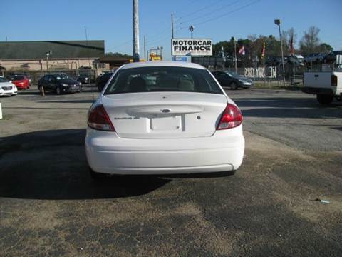 2006 Ford Taurus SE