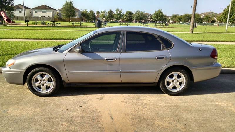 2007 Ford Taurus for sale at Discount Auto Mart LLC in Houston TX