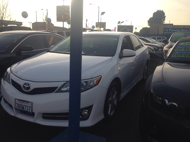 2013 Toyota Camry for sale at LA PLAYITA AUTO SALES INC in South Gate CA