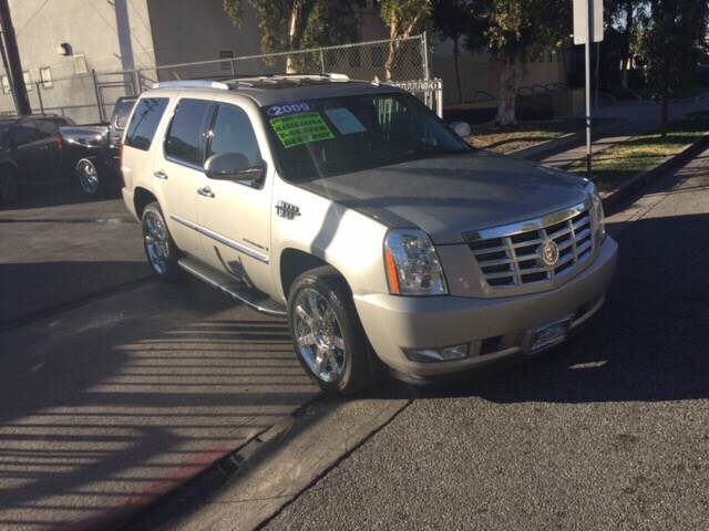 2009 Cadillac Escalade for sale at LA PLAYITA AUTO SALES INC in South Gate CA