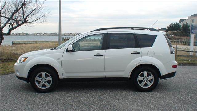 2007 Mitsubishi Outlander for sale at ACTION WHOLESALERS in Copiague NY