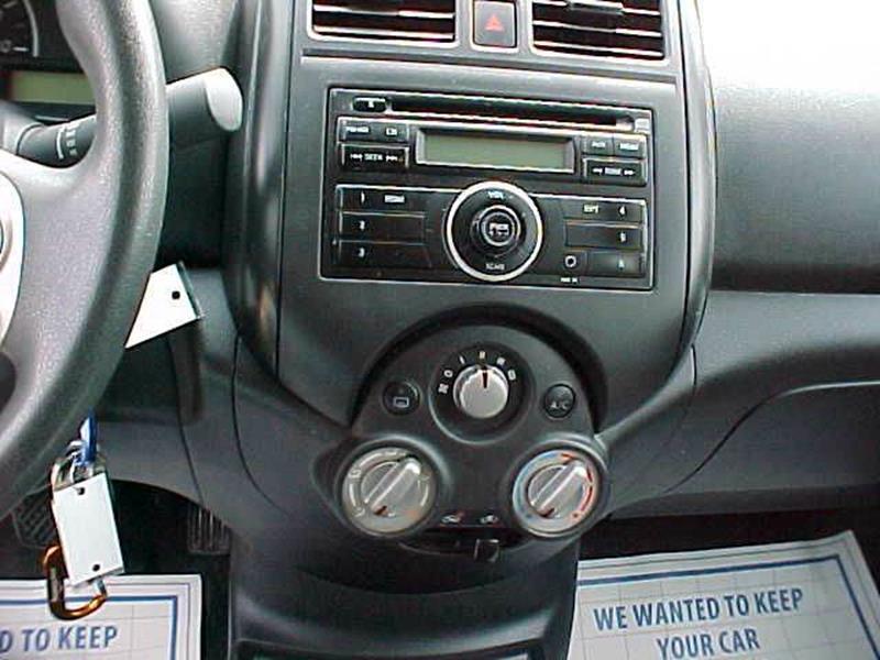 2012 Nissan Versa 1.6 SL