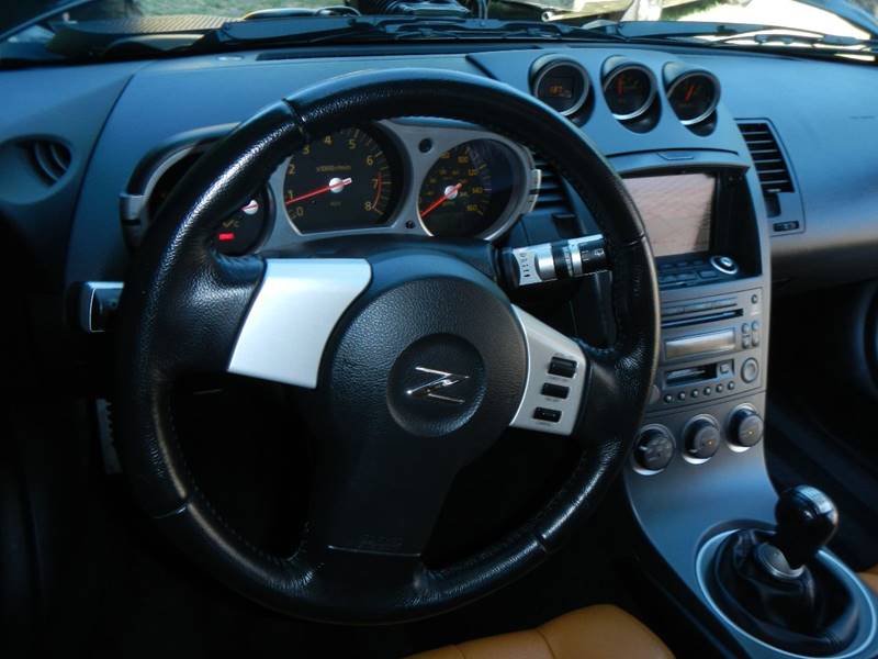 2003 Nissan 350Z 38