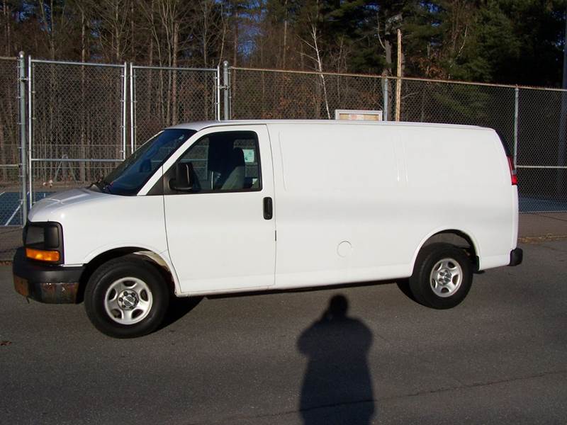 2006 Chevrolet Express Cargo 1500 for sale at William's Car Sales aka Fat Willy's in Atkinson NH