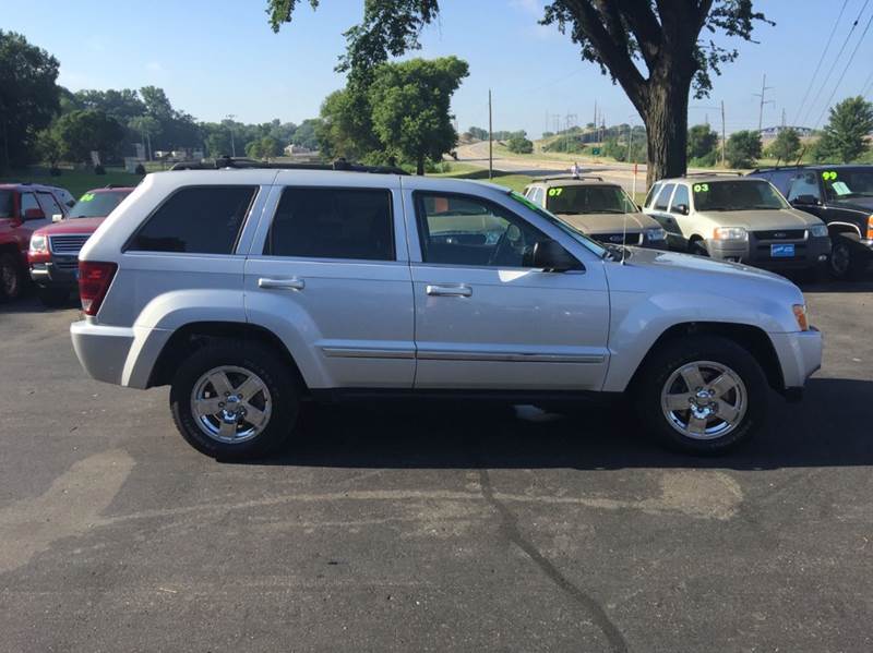 2005 Jeep Grand Cherokee for sale at Iowa Auto Sales, Inc in Sioux City IA