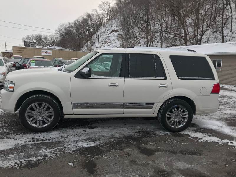 2007 Lincoln Navigator for sale at Iowa Auto Sales, Inc in Sioux City IA