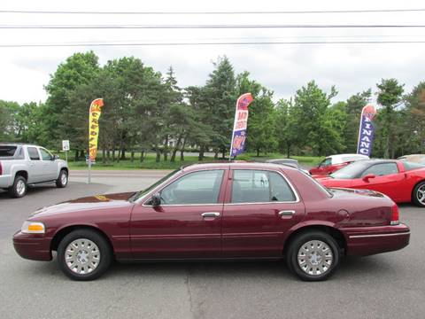 2005 Ford Crown Victoria for sale at GEG Automotive in Gilbertsville PA