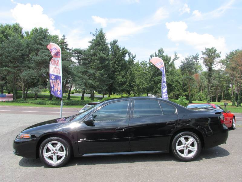 2005 Pontiac Bonneville for sale at GEG Automotive in Gilbertsville PA