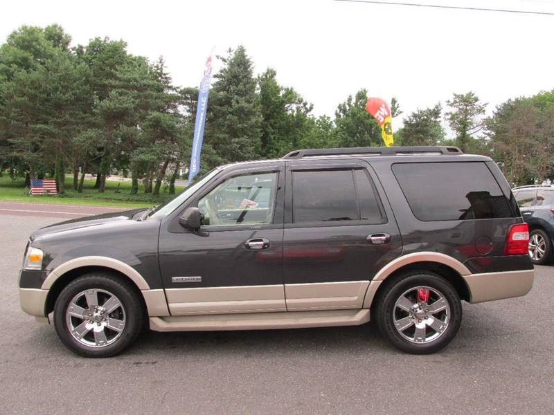 2007 Ford Expedition for sale at GEG Automotive in Gilbertsville PA