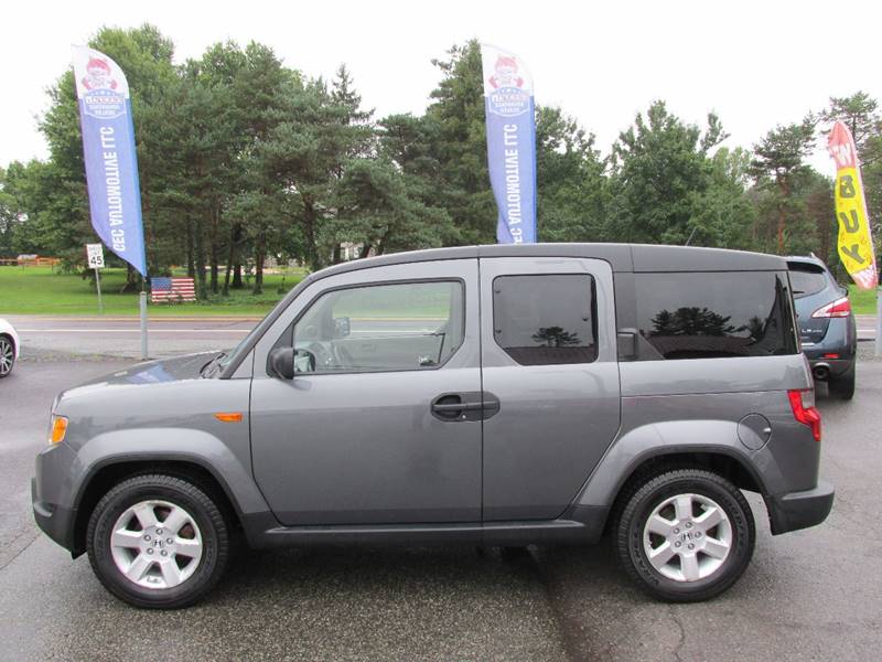 2010 Honda Element for sale at GEG Automotive in Gilbertsville PA