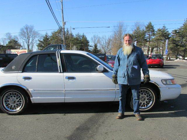 2002 Mercury Grand Marquis for sale at GEG Automotive in Gilbertsville PA