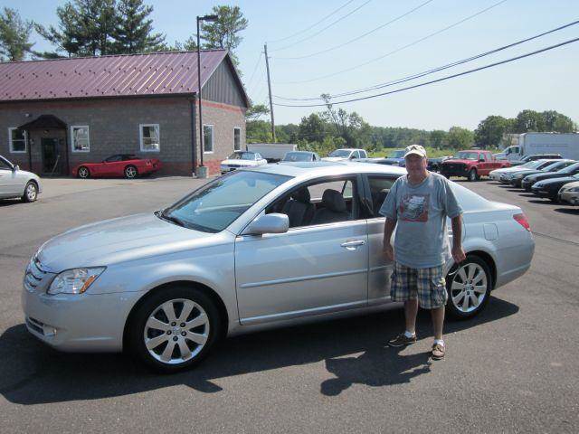 2005 Toyota Avalon for sale at GEG Automotive in Gilbertsville PA