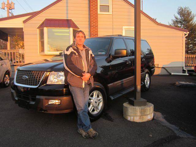 2004 Ford Expedition for sale at GEG Automotive in Gilbertsville PA