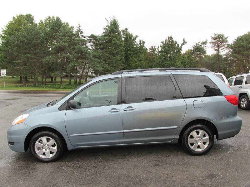 2006 Toyota Sienna for sale at GEG Automotive in Gilbertsville PA