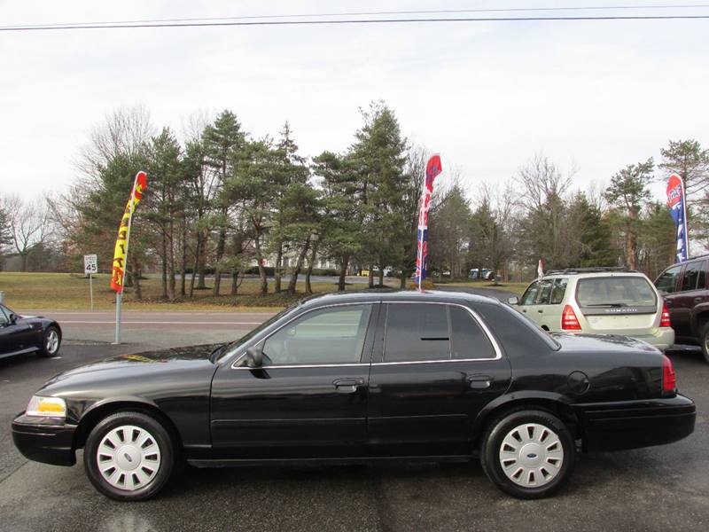 2006 Ford Crown Victoria for sale at GEG Automotive in Gilbertsville PA