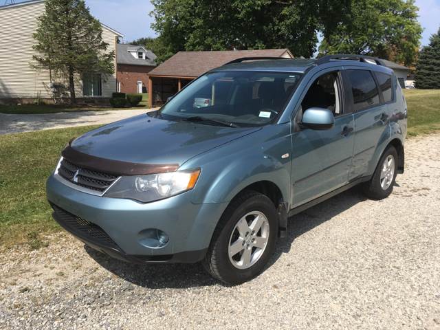 2007 Mitsubishi Outlander for sale at Five Star Auto Group in North Canton OH