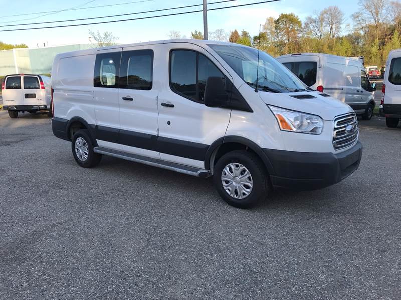 ford 40 passenger van