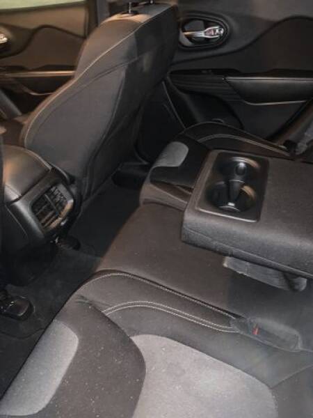 2014 Jeep Cherokee (image 16)