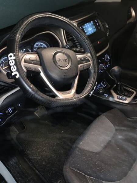 2014 Jeep Cherokee (image 17)