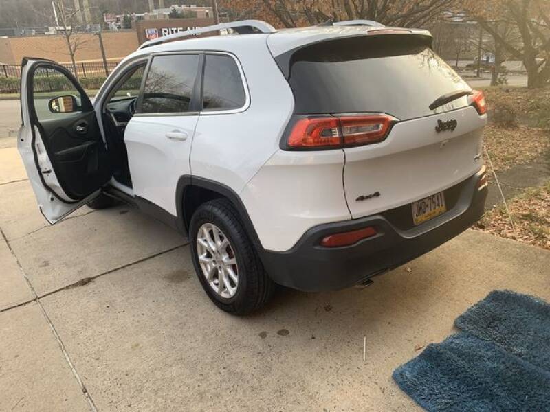 2014 Jeep Cherokee (image 23)
