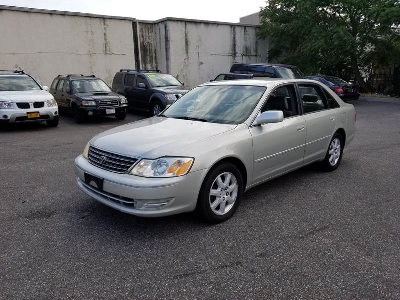 2003 Toyota Avalon for sale at 1020 Route 109 Auto Sales in Lindenhurst NY