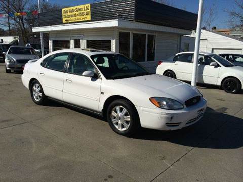 2005 Ford Taurus for sale at Dino Auto Sales in Omaha NE