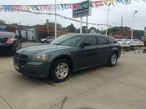 2005 Dodge Magnum for sale at Dino Auto Sales in Omaha NE