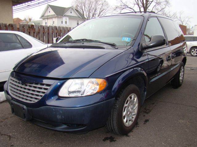 2001 Chrysler Voyager for sale at SILVER ARROW AUTO SALES CORPORATION in Newark NJ