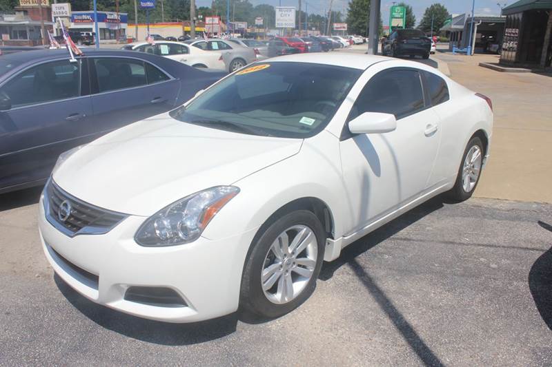 2012 Nissan Altima for sale at River City Motors, Inc in Memphis TN