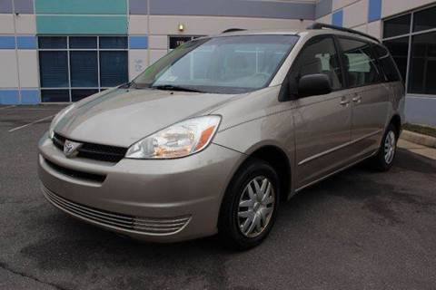 2005 Toyota Sienna for sale at M & M Auto Brokers in Chantilly VA