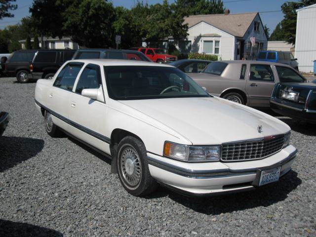 1994 Cadillac DeVille for sale at MIDLAND MOTORS LLC in Tacoma WA