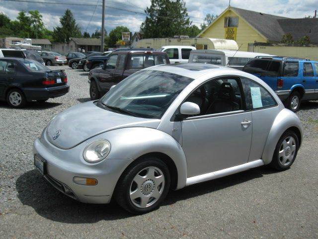 2000 Volkswagen Beetle for sale at MIDLAND MOTORS LLC in Tacoma WA