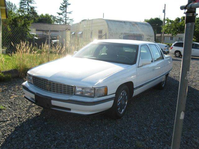 1995 Cadillac DeVille for sale at MIDLAND MOTORS LLC in Tacoma WA