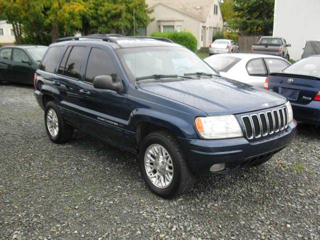 2001 Jeep Grand Cherokee for sale at MIDLAND MOTORS LLC in Tacoma WA