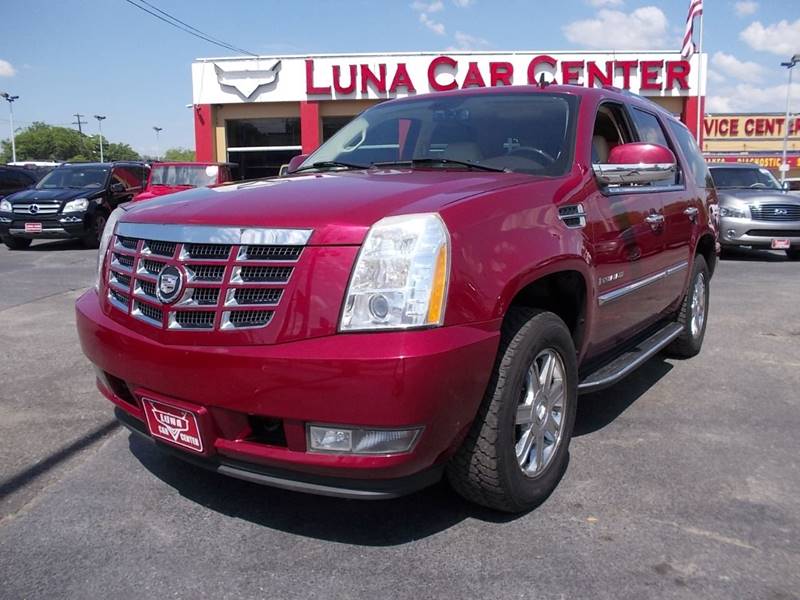 2007 Cadillac Escalade for sale at LUNA CAR CENTER in San Antonio TX