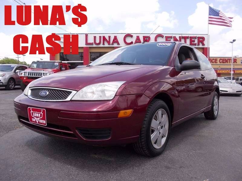 2006 Ford Focus for sale at LUNA CAR CENTER in San Antonio TX