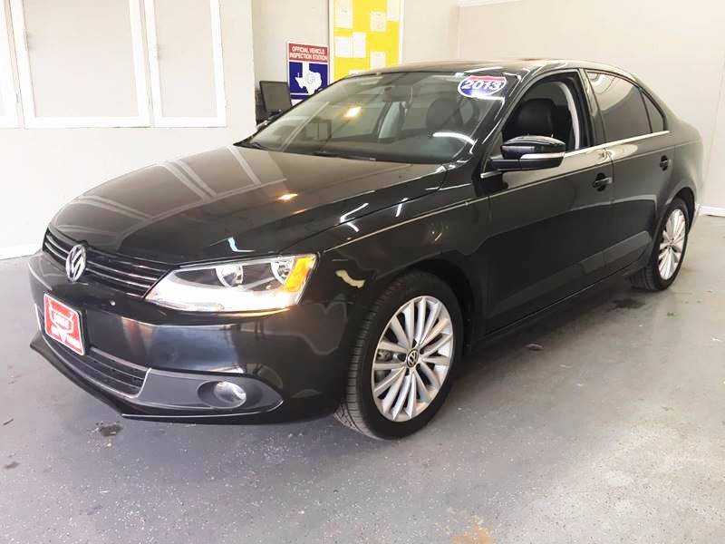 2013 Volkswagen Jetta for sale at LUNA CAR CENTER in San Antonio TX