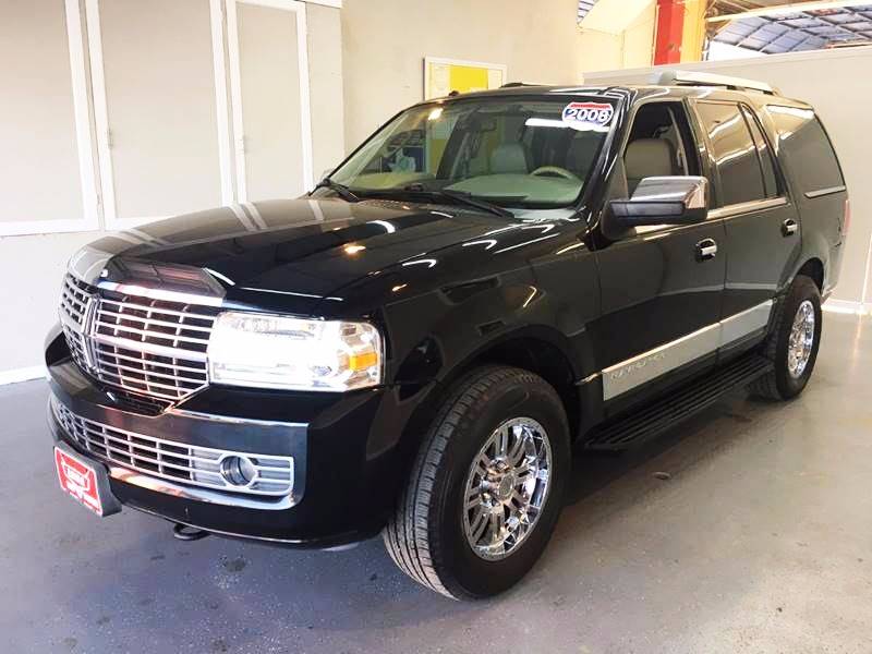 2008 Lincoln Navigator for sale at LUNA CAR CENTER in San Antonio TX