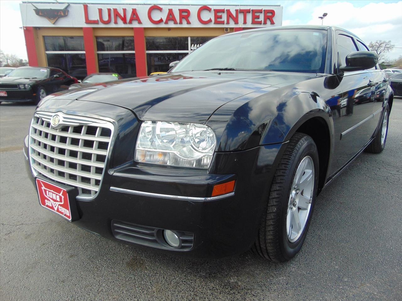 2007 Chrysler 300 for sale at LUNA CAR CENTER in San Antonio TX