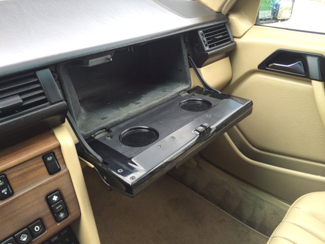 1989 Mercedes-Benz 260-Class