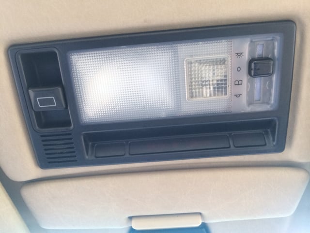 1989 Mercedes-Benz 260-Class